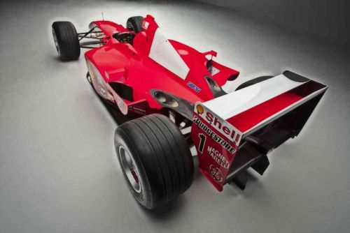 itsbrucemclaren:  ——-  Legend —- Michael Schumacher’s Ferrari F2001 ———–  #LEGEND