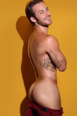 sublimecock:  Yellow fever/2.