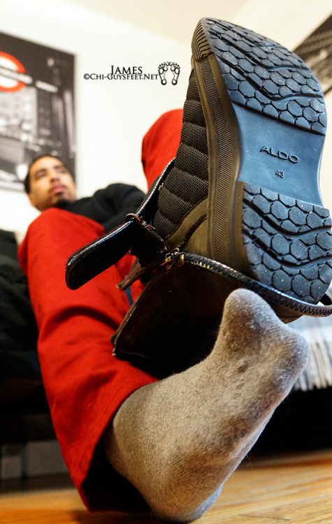 bruiser-81:  This weeks updated features the 6th photo set from Chi Guys Jameshttp://chi-guysfeet.net/index.php?set=149