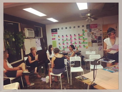 💜 Workshopen Chains of affection på Women’s Center for Creative Work, Los Angeles, den 7 juli 2017. Workshopen är en del av det pågående samarbetsprojektet In 21st Century Zesterhood som utförs med stöd av Konstnärsnämnden och Kulturrådet. 💜 Varmt...