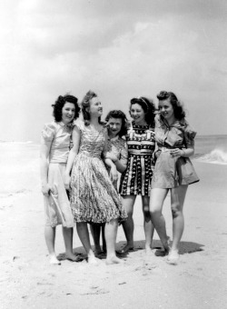 Jersey shore, 1942 (by kramer_nj) 