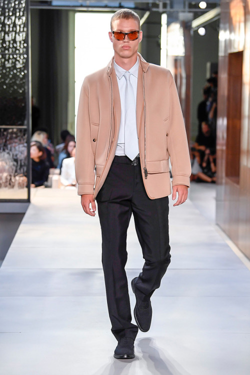 BURBERRYSPRING/SUMMER 2019LONDON FASHION WEEKRiccardo Tisci’s debut collection for the classic
