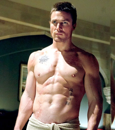 hotfamousmen:  Stephen Amell