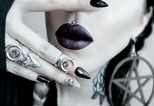 youbeautifulppl:Person in the pic »»» www.instagram.com/angelica.leira/
