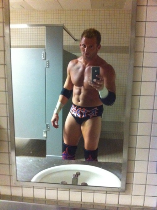 stephluvzrasslin:  Zack Ryder porn pictures