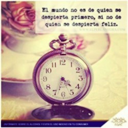 Muchas veces esperamos de esperar el momento perfecto para poder hablar de lo que sentimos.  Sabes eso es absurdo, porque todo es perfecto si tu lo quieres y deseas es tiempo de hablar y no guardar silencio ha lo que tu corazón quiere hablar. Atte. Yasmin