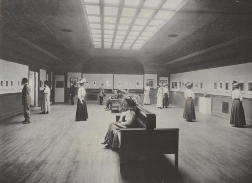 grupaok:Gallery at the Newark Public Library, c. 1910