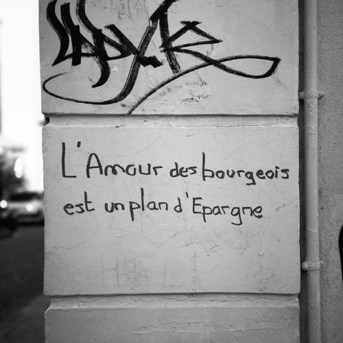 a cause de la journée ___________________________ #paris #france #streetart #streetartdaily #