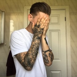 echoes-through-eternity:  I got my hand tattooed, it was a matter of time before I covered my face. #me #self #tattoos #tattoo #art