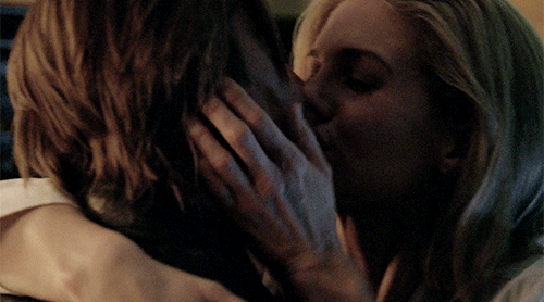 alexromero:Kiss me, James. You got it blondie.