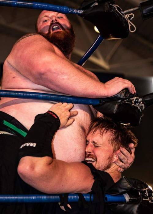 sadowrestler:                   WELCOME TO PRO WRESTLIN