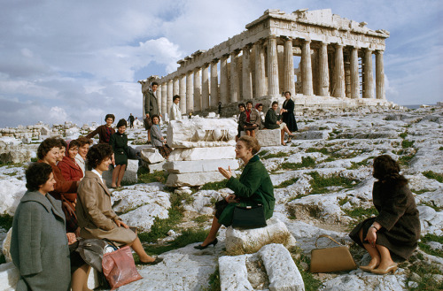 Greek emigrants to Australia take a farewell tour of the Parthenon, December 1963.Photograph by Otis