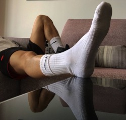 guysinshortsandsocks:  You know they are