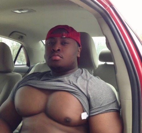 neosoulone:  Damn where is this guy I want him so bad 💦💦👐👣🔍🔎🔦