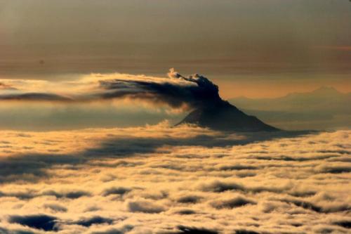 25 years under the volcanoThe Alaska Volcano Observatory (AVO) celebrates its 28th anniversary next 