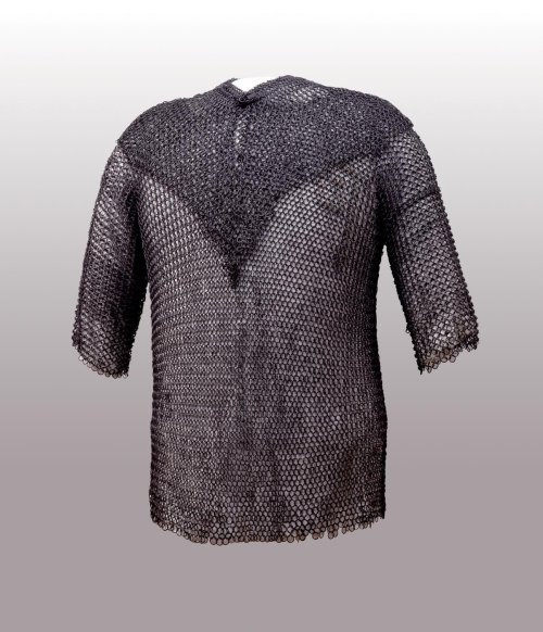 armthearmour:A maille Hauberk with a large collar overlapping it, Basel, Switzerland, 14th century,h
