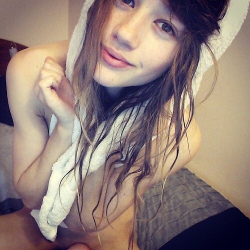 fortheloveofsexandgirls:  Miss Alice (aka MissAlice_94, MissAlice_18) Instagram: