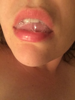 kitten-purrs-4-daddy:  Daddy and I played on FaceTime and we both had cummies 💦💦