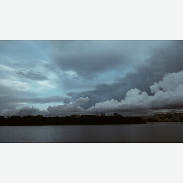 And then there are days when the clouds decide to amuse the world
#bangalore #clouds #cloudporn #vscoexplore #vscocam