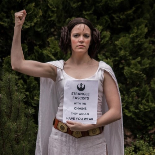 tereshkovacostuming: Strangle fascists with the chains they would have you wear. Princess Leia deman