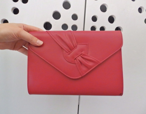 littlevisionsthrift:80s convertible red vinyl clutch littlevisionsthrift.etsy.com