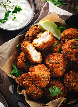 delicious-food-porn:  Parsley Fish Nuggets