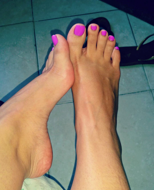 The Love of Female Feet & Toes