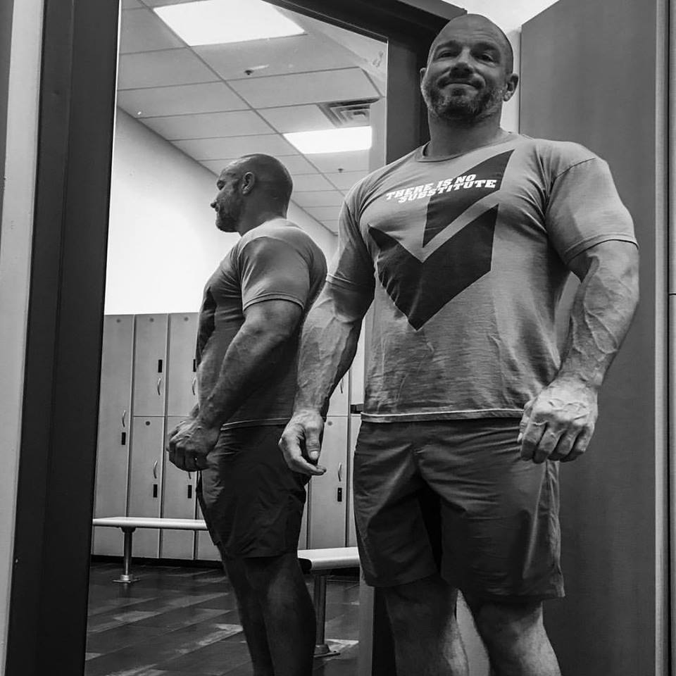 gentlemenprefermuscle:  wrestledaddy:  WOOF!  I know you.