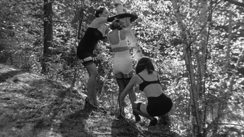 gentlemankidnapper:The dramatization of a bondage scene in The notorious Bettie Page, 2nd part