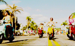 juicybbieber:Spring Breakers forever, bitches