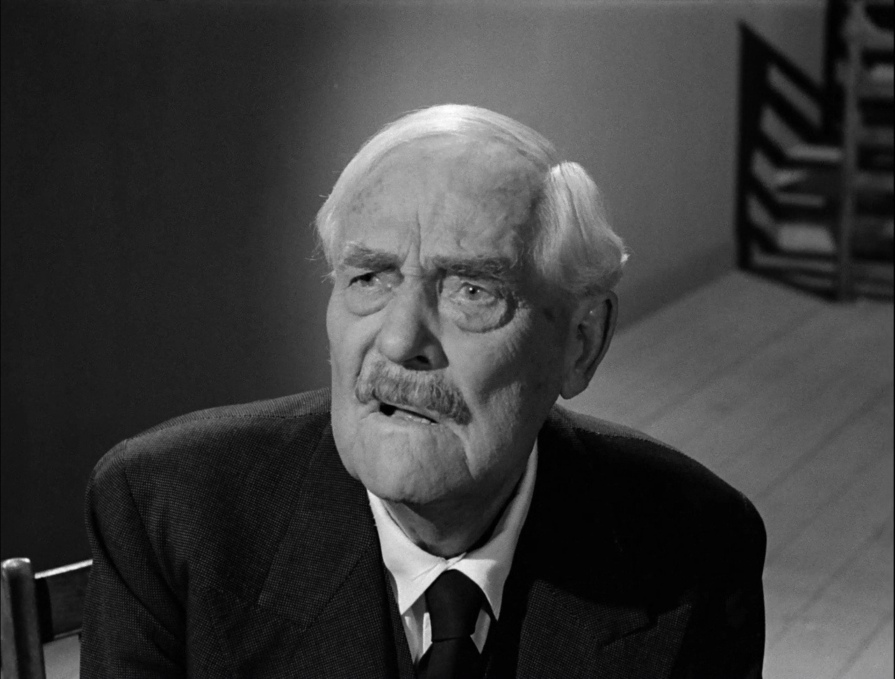ozu-teapot:  Smultronstället (AKA Wild Strawberries) | Ingmar Bergman | 1957Victor