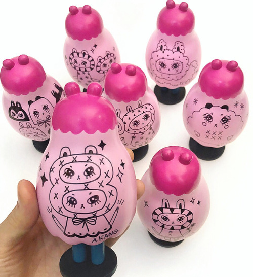 Will have 7 new #limitededition signed/sketched pink colorway Boo Bears available on my shop Fri. Ju