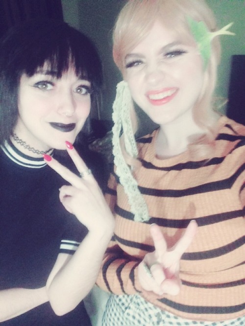 Faerie lesbian and her goth bff @beverlyroadgoose