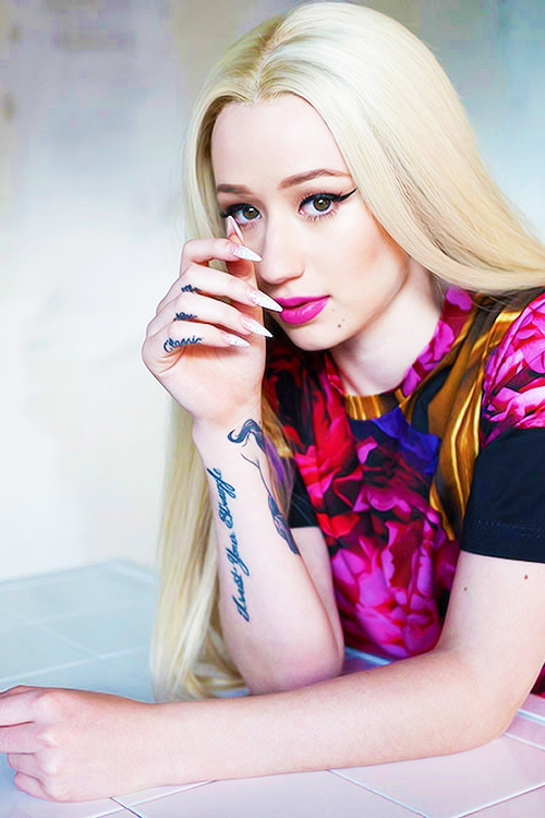 shesbombb:  @iggyazalea