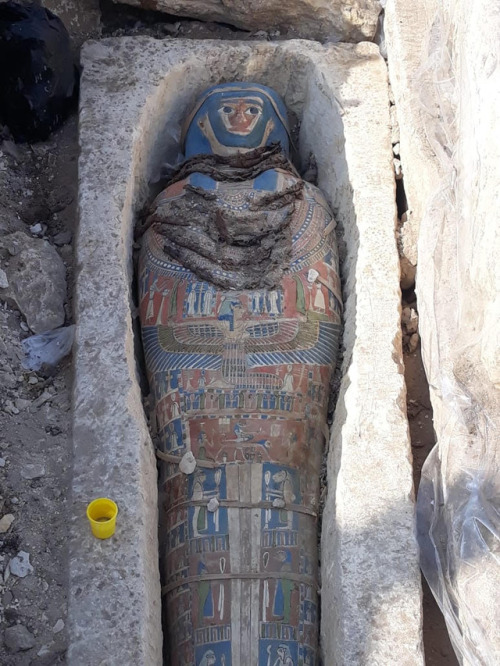 justinejoli: grandegyptianmuseum: 2500 year old mummies uncovered in Dahshur An Egyptian archaeologi