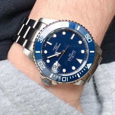 Instagram repost
jreuen  36.5mm Diver? Yes please 😋- Davosa Ternos Medium  [ #davosa #monsoonalgear #divewatch #watch #toolwatch ]