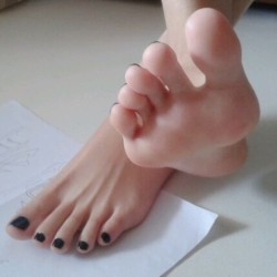 longtoes-higharches:  I dont think these