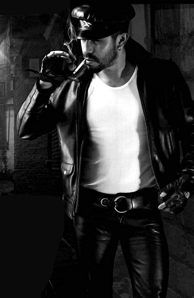 Just a Leather addicted Guy From Germany