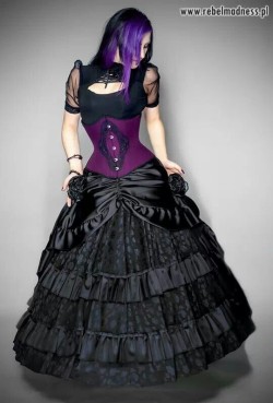 victorian-goth:  Victorian goth http://victorian-goth.tumblr.com/