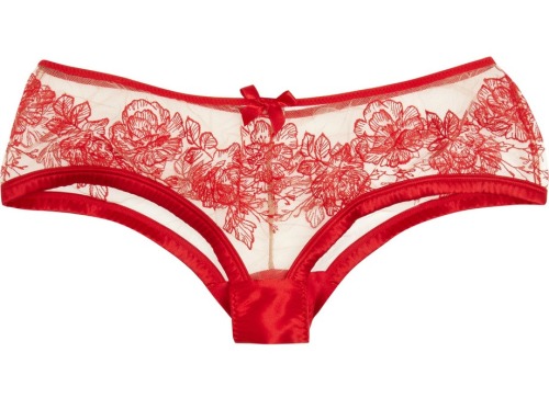 It’s really a shame that Agent Provocateur doesn’t come in larger sizes. This is really cute.