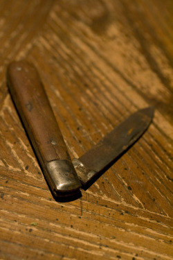 beardedhippiebrandon:  Grandpa’s old knife