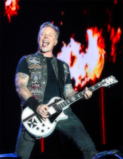 holierthanyou:  James Hetfield2015