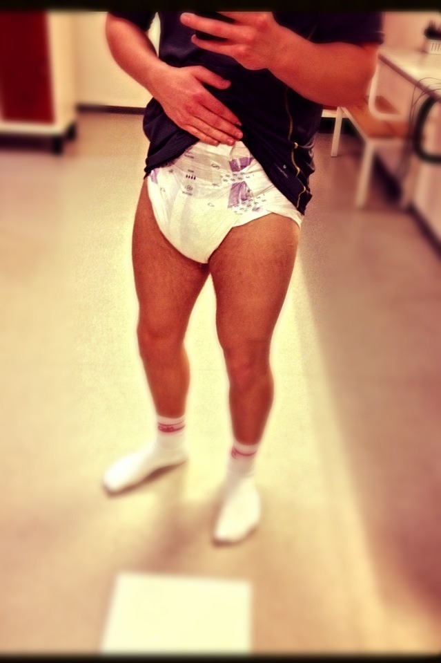 1dentity-1ssues:  Went to the gym diapered!  Was the only one there, so there was