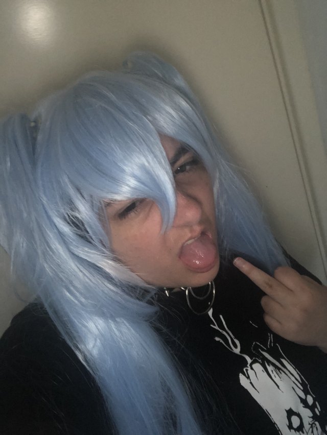 this christmas, my wish was to be able to make progress on my hagane miku cosplay. it came true 🤘