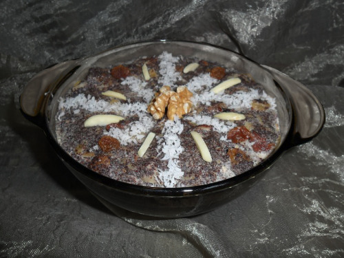 Makówkitraditional silesian (and elsewhere) desert made of poppy seeds, served on Christmas Eve - an