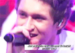   niall performing lwwy in music station      