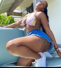 princejazziedad:DeliciouslySexy Luscious Busty'Loose BootiDelicious Ma Ms I_amBourne&hellip;&hellip;&hellip;&hellip;.💜🤍💞