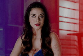 Shadowhunters Meme: Three Shadowhunters - Isabelle Lightwood [3/3]“You’re the smartest o