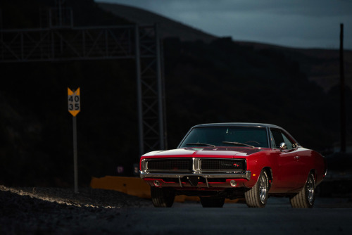 speedxtreme:    Challenging ‘69 Charger