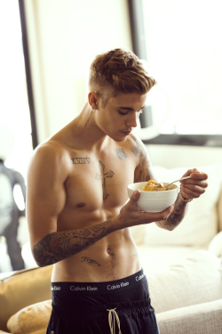 meninvogue:  Happy 21st Birthday, Justin